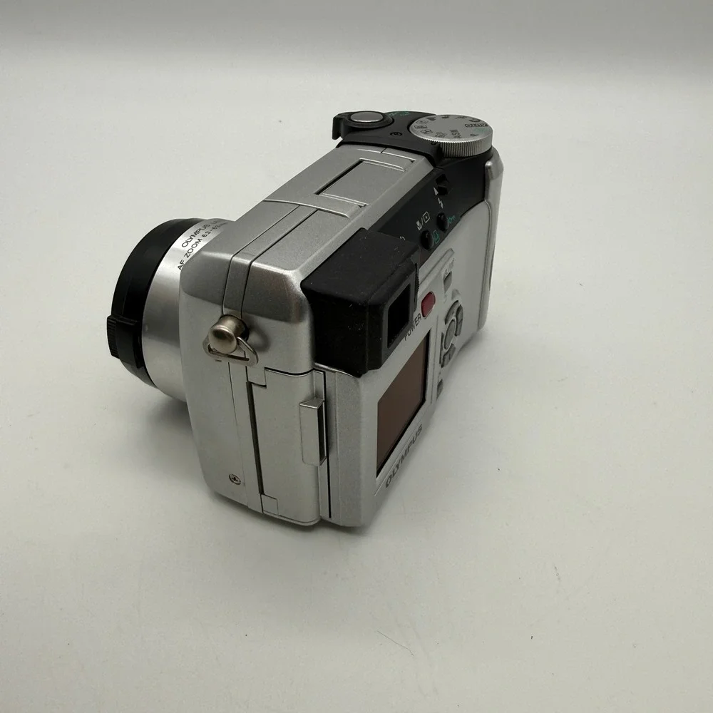 Olympus Camedia C-740 Ultra Zoom Digital Camera Silver 3.2MP 10x TESTED